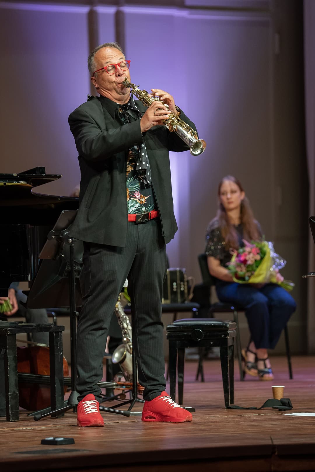 Bridging people and artistic experience